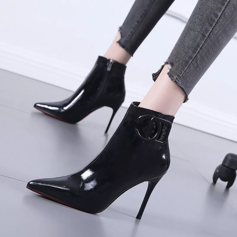 SCARPE TRONCHETTO NERO LUCIDO